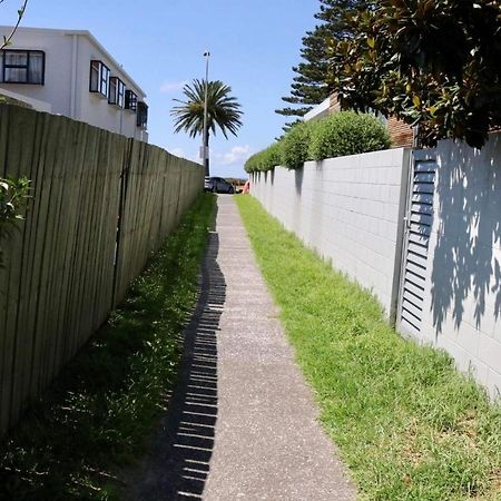 Retreat On Rita ~ Downtown Mount Maunganui With Beach Access Dış mekan fotoğraf
